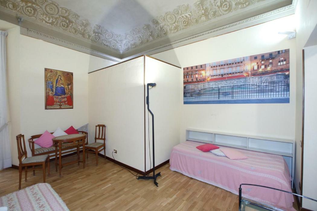 Residenza D'Epoca Montanini Bed & Breakfast Siena Dış mekan fotoğraf