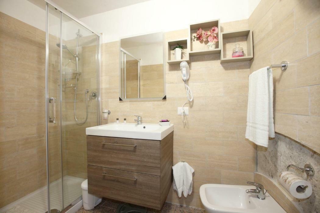 Residenza D'Epoca Montanini Bed & Breakfast Siena Dış mekan fotoğraf